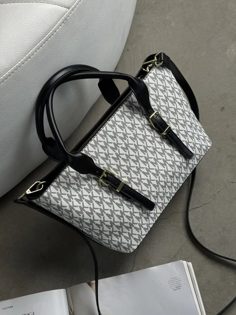 Michael Kors Jet Set Travel Extra-Small Logo Top-Zip Tote Bag(A Grade)