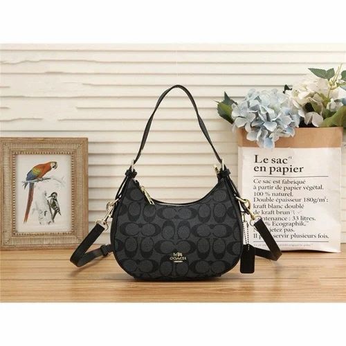 Coach Signature Kleo Hobo Bag (A Grade)